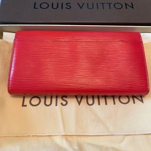 Louie Vuitton Sarah Epi Leather Red Wallet with box and dust bag. Used